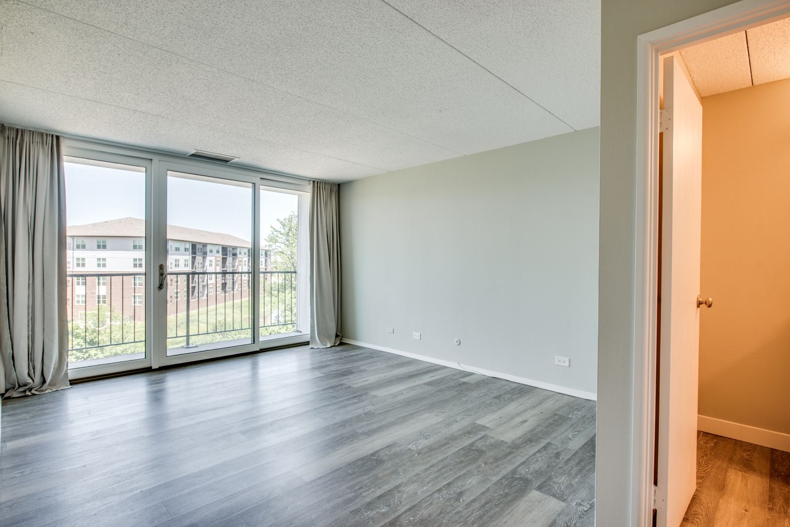 2015 South Finley Road, Unit 612 Lombard, IL 60148 - Photo 20 of 26