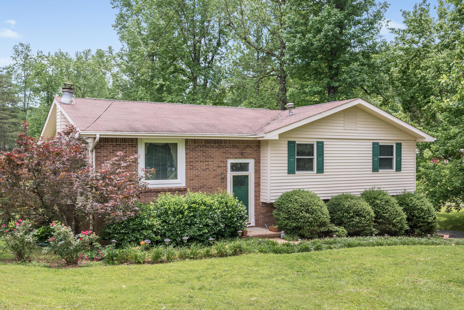 5712 Browntown Road Chattanooga, TN 37415 - Photo 1 of 26 5712_Browntown_Rd_01