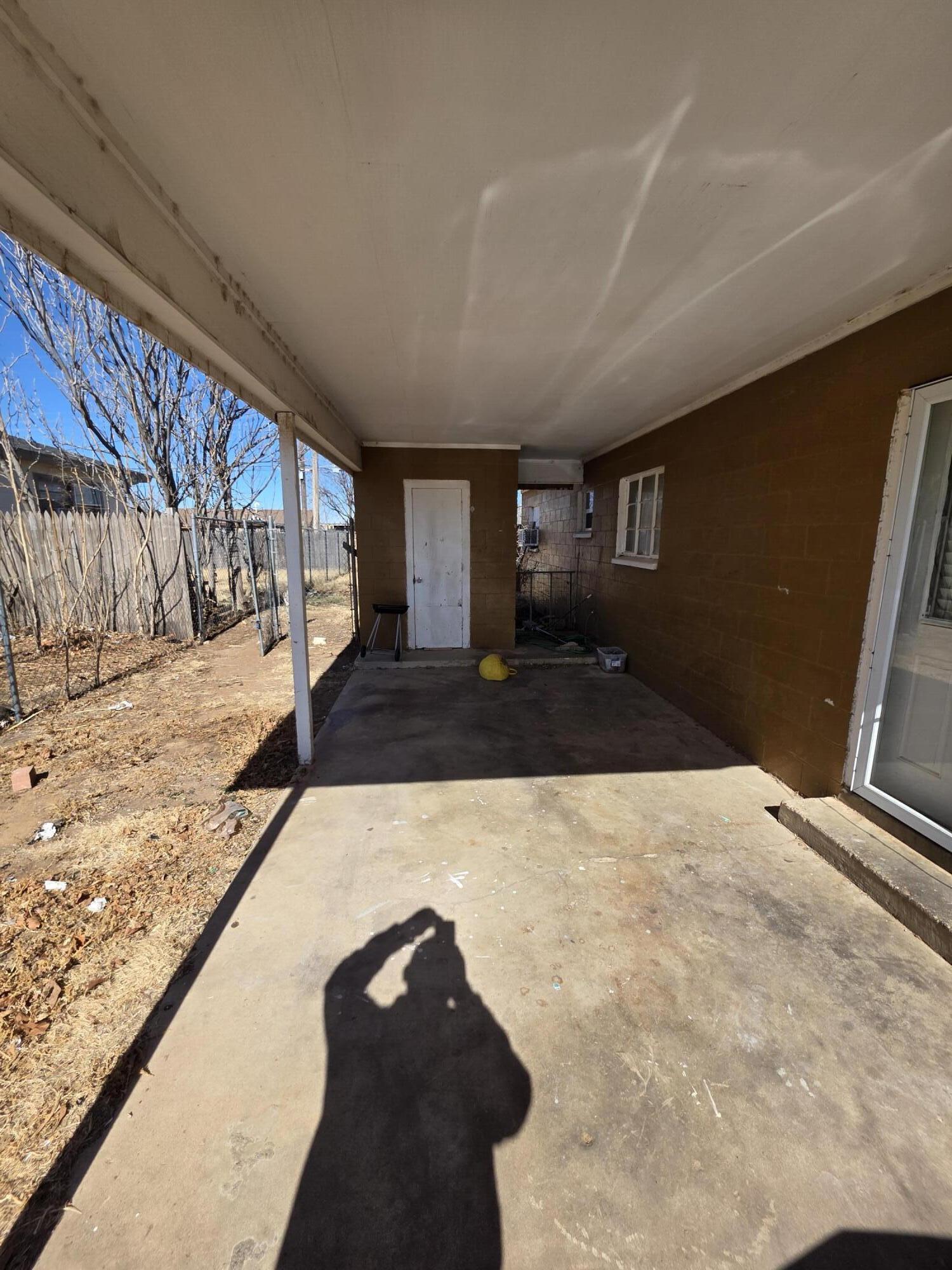 2105 East 29th Street Lubbock, TX 79404 - Photo 20 of 26 a view of a living room