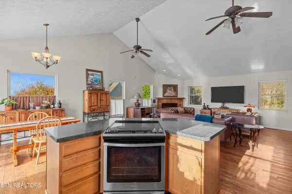 $499,000 | 747 East Dumplin Valley Road, Jefferson City, TN 37760