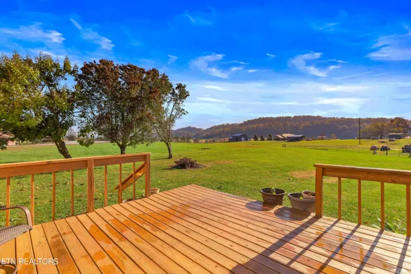 $499,000 | 747 East Dumplin Valley Road, Jefferson City, TN 37760
