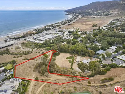 $4,000,000 | 30720 Morning View Drive, Malibu, CA 90265