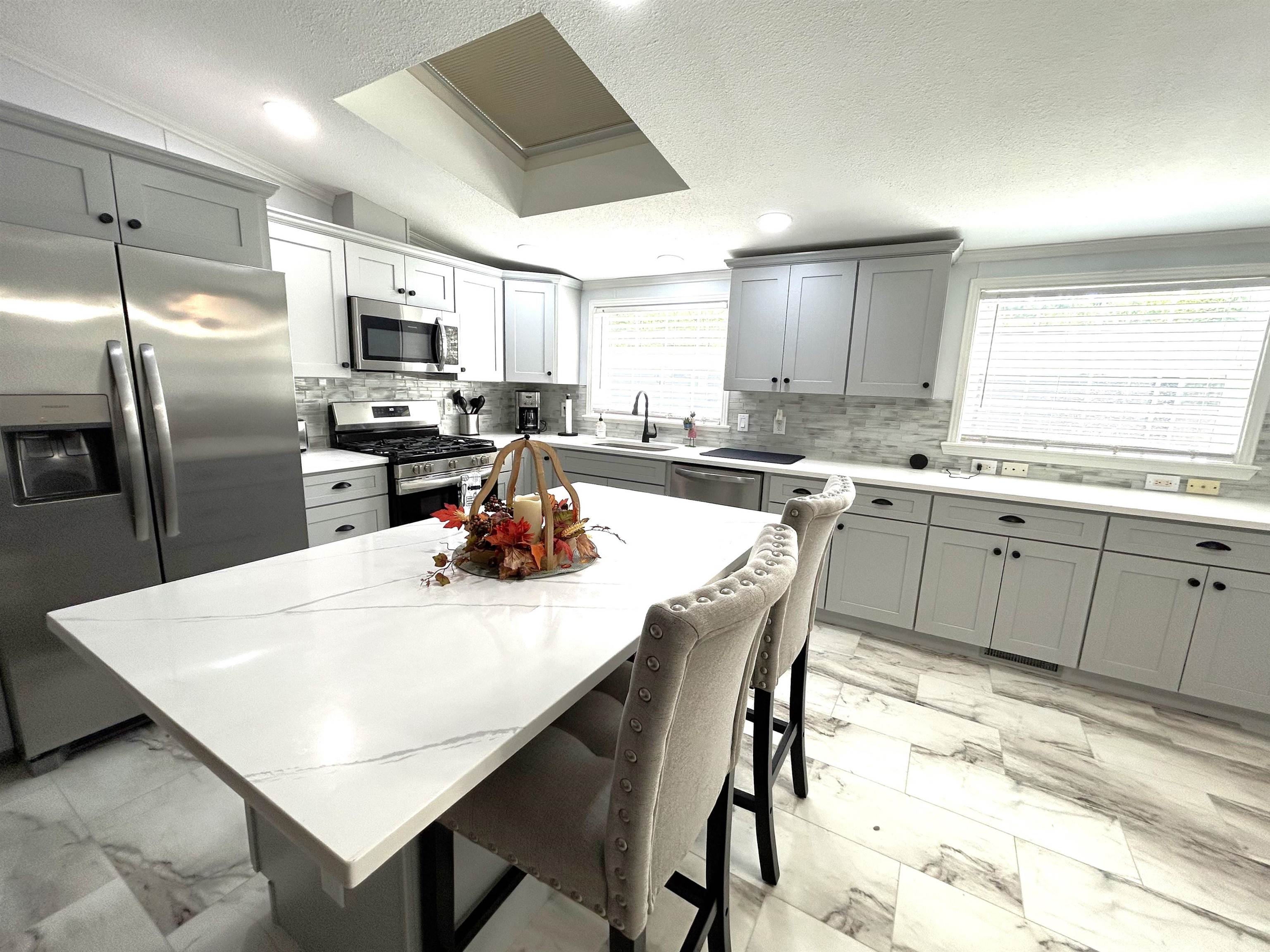 75 Hilton Avenue Exeter, NH 03833 - Photo 4 of 18