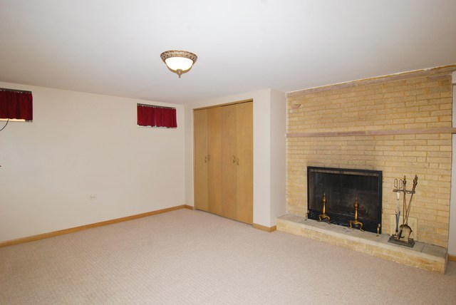 77 East Burlington Street Riverside, IL 60546 - Photo 13 of 20