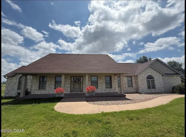 $659,950 | 903 North Prosperity Avenue, Duenweg, MO 64841
