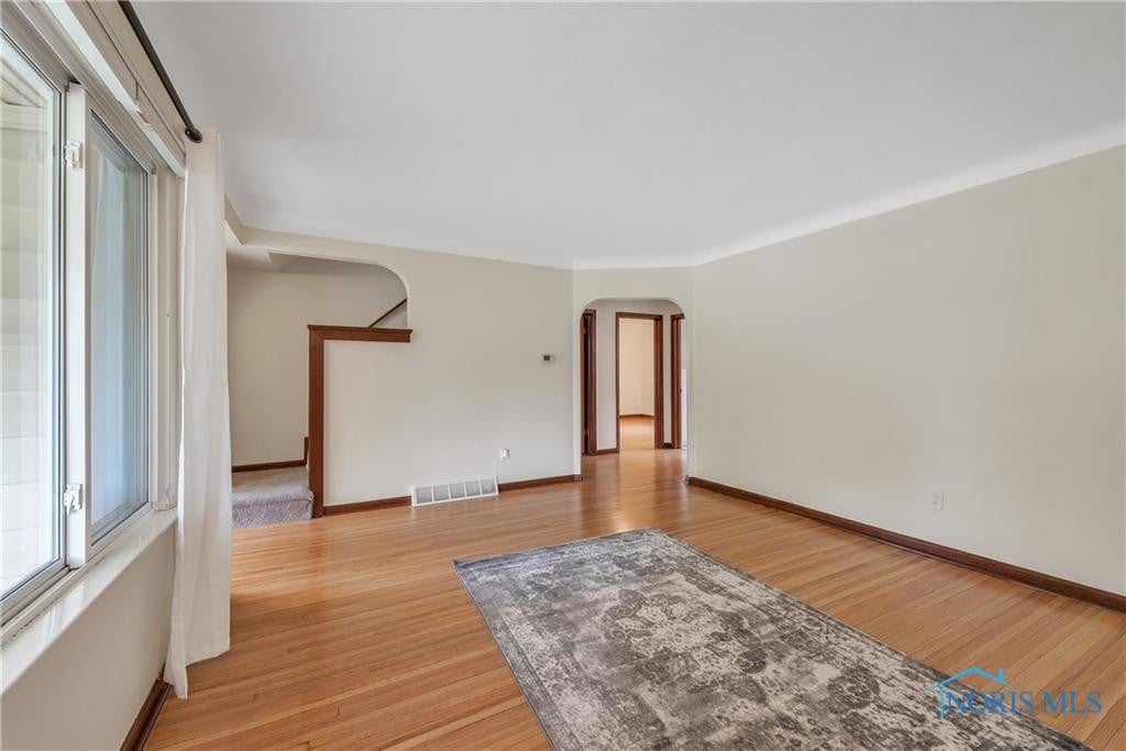 853 Mambrino Road Oregon, OH 43616 - Photo 8 of 32 Gallery Image 8