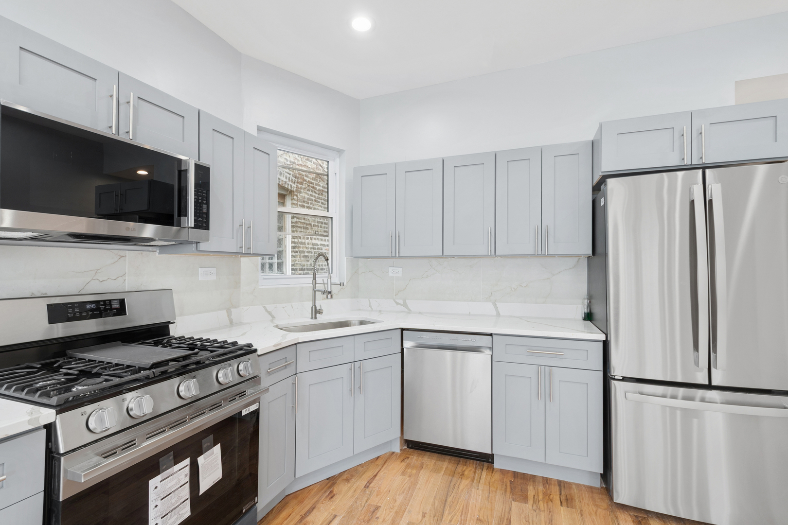 4918 North Spaulding Avenue, Unit 2 Chicago, IL 60625 - Photo 3 of 8