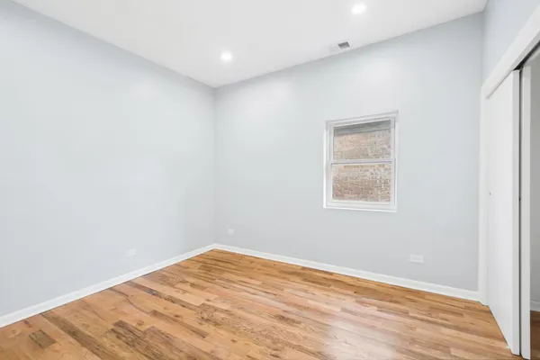 $2,300 | 4918 North Spaulding Avenue, Unit 2, Chicago, IL 60625
