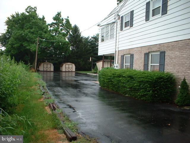 103 Running Pump Road Lancaster, PA 17603 - Photo 2 of 2 Gallery Image 2