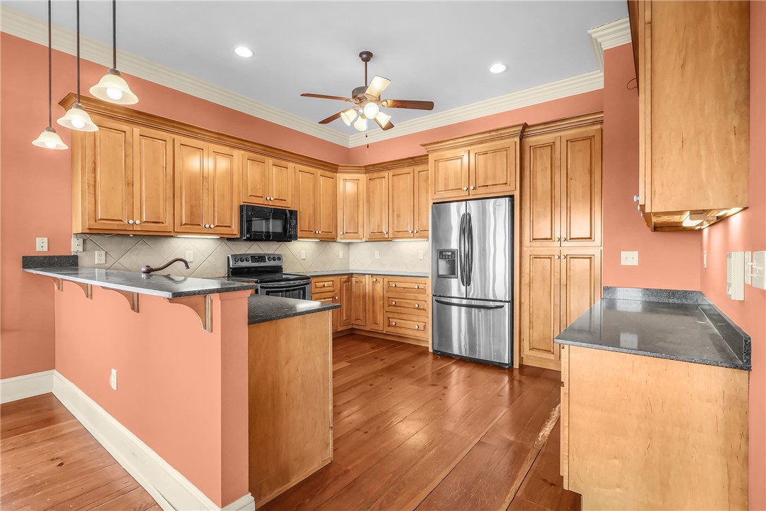 107 Broad Street, Unit D Darien, GA 31305 - Photo 21 of 56