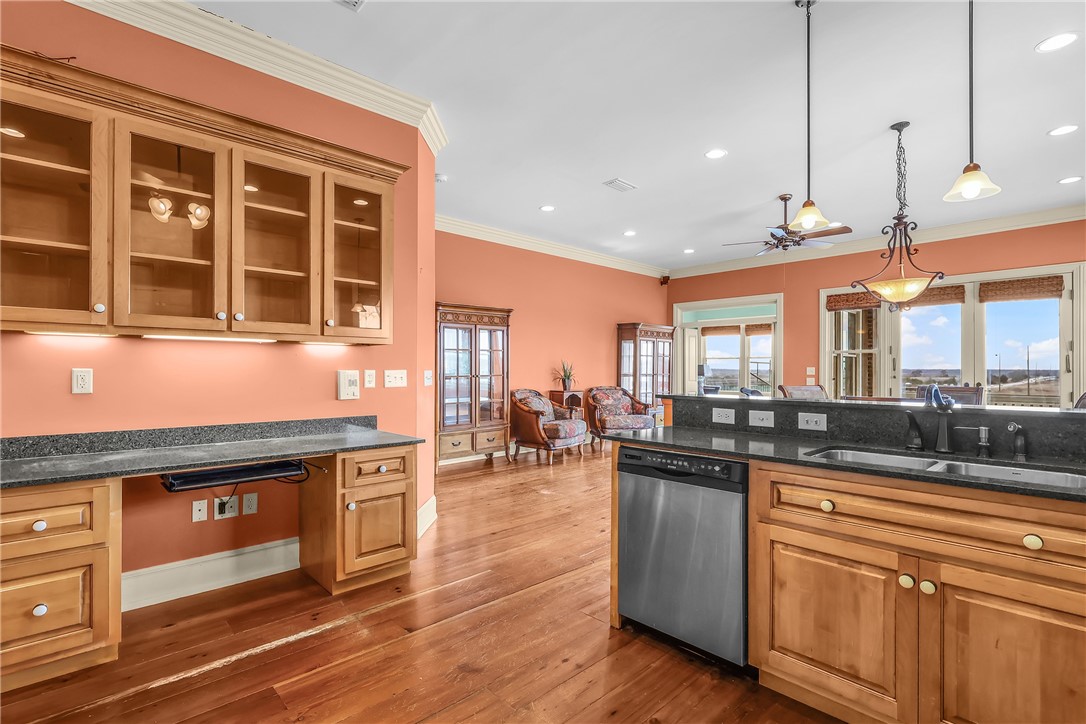 107 Broad Street, Unit D Darien, GA 31305 - Photo 22 of 56