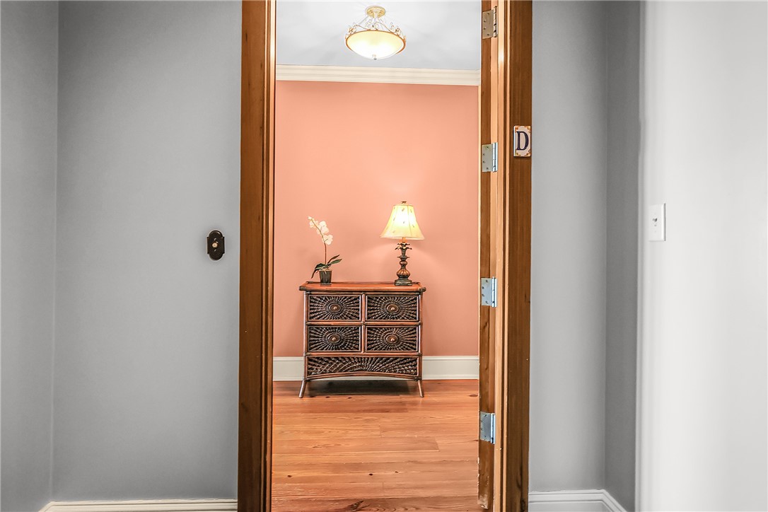 107 Broad Street, Unit D Darien, GA 31305 - Photo 8 of 56