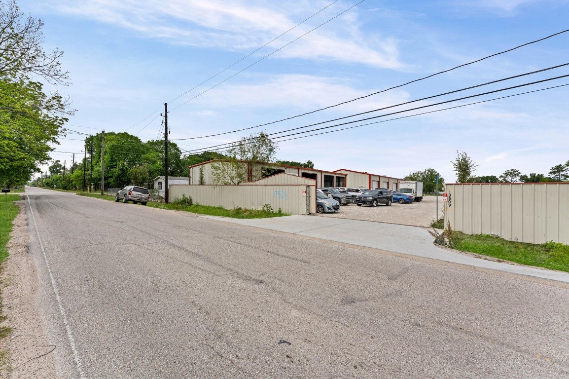 13509 Kaltenbrun Road Houston, TX 77086 - Photo 3 of 17