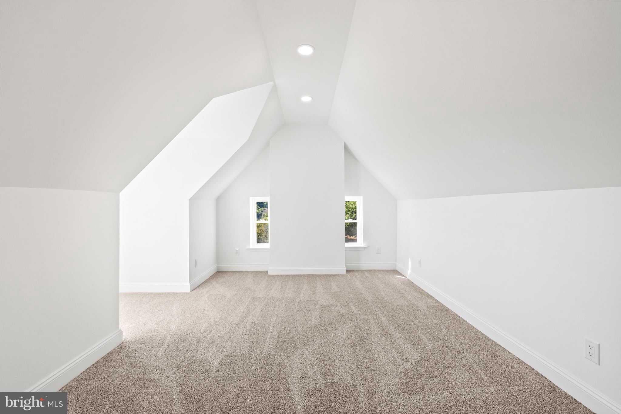 2055 Allentown Road Hatfield, PA 19440 - Photo 28 of 43 an empty room with windows and closet