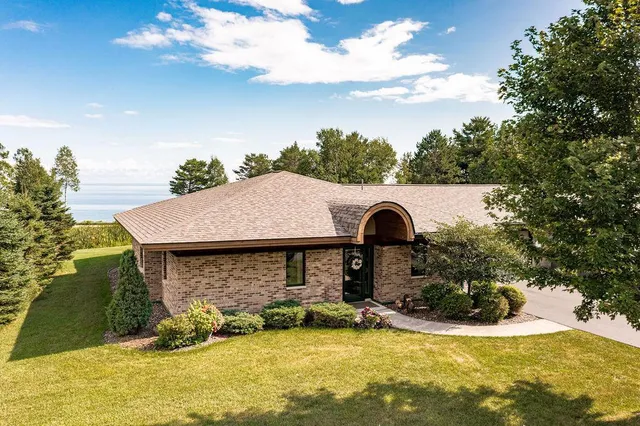 $959,900 | 8353 Congdon Boulevard, Duluth, MN 55804