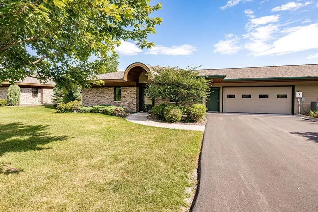 $959,900 | 8353 Congdon Boulevard, Duluth, MN 55804