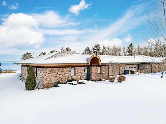 $959,900 | 8353 Congdon Boulevard, Duluth, MN 55804