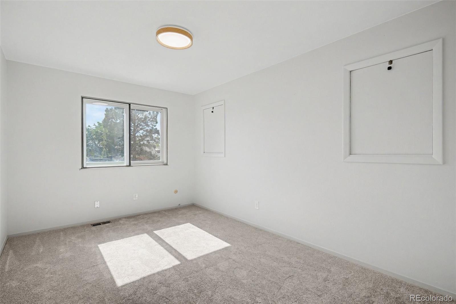 2065 South Rifle Street Aurora, CO 80013 - Photo 19 of 34