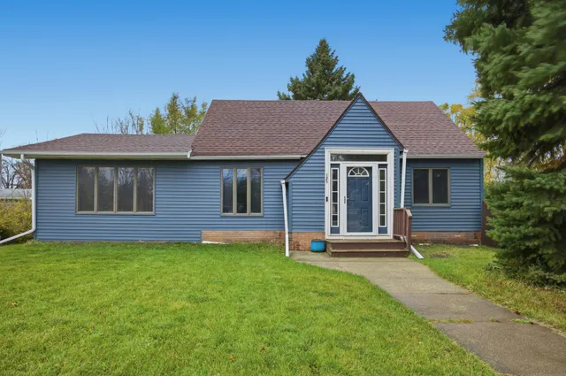$148,000 | 125 4th Avenue Southeast, Mayville, ND 58257