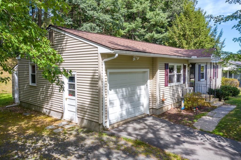 129 Sandy Hill Road Northampton, MA 01062 - Photo 3 of 32