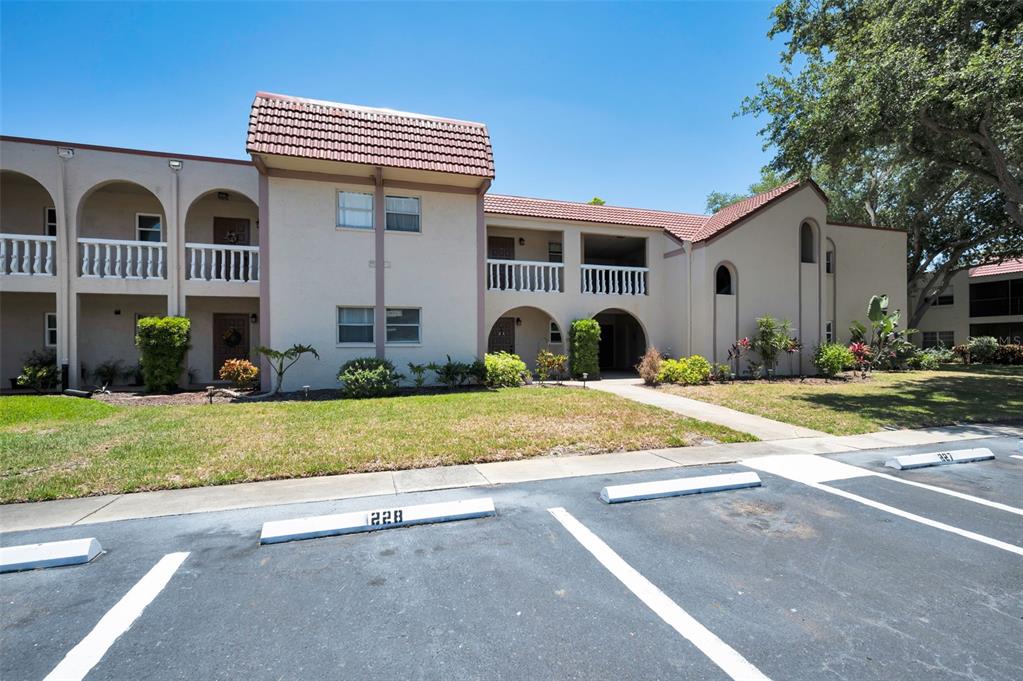 9700 Starkey Road, Unit 228 Seminole, FL 33777 - Photo 5 of 49