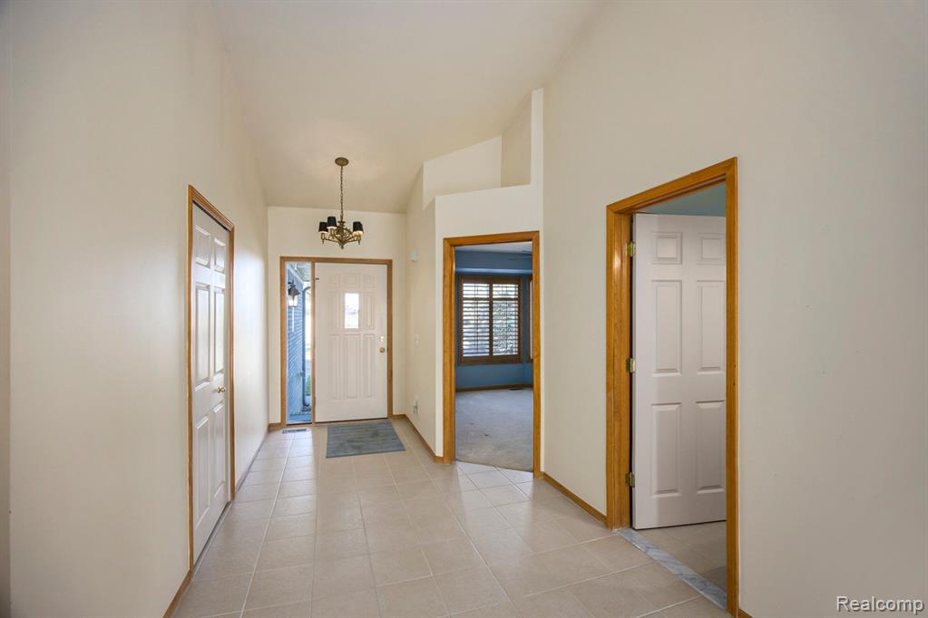 50734 Raintree Court Chesterfield, MI 48047 - Photo 4 of 26