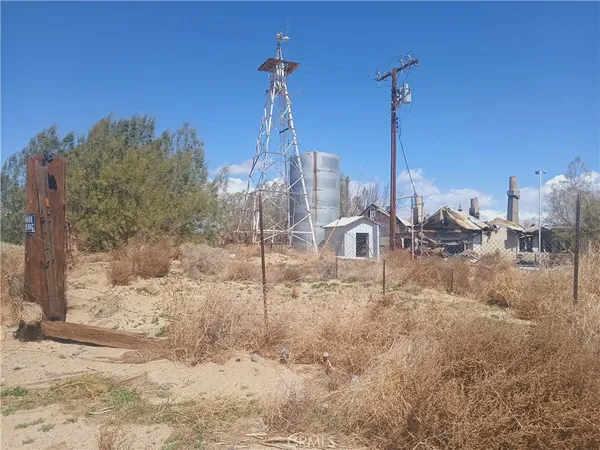 $215,000 | 32292 Neuralia Road, Mojave, CA 93501