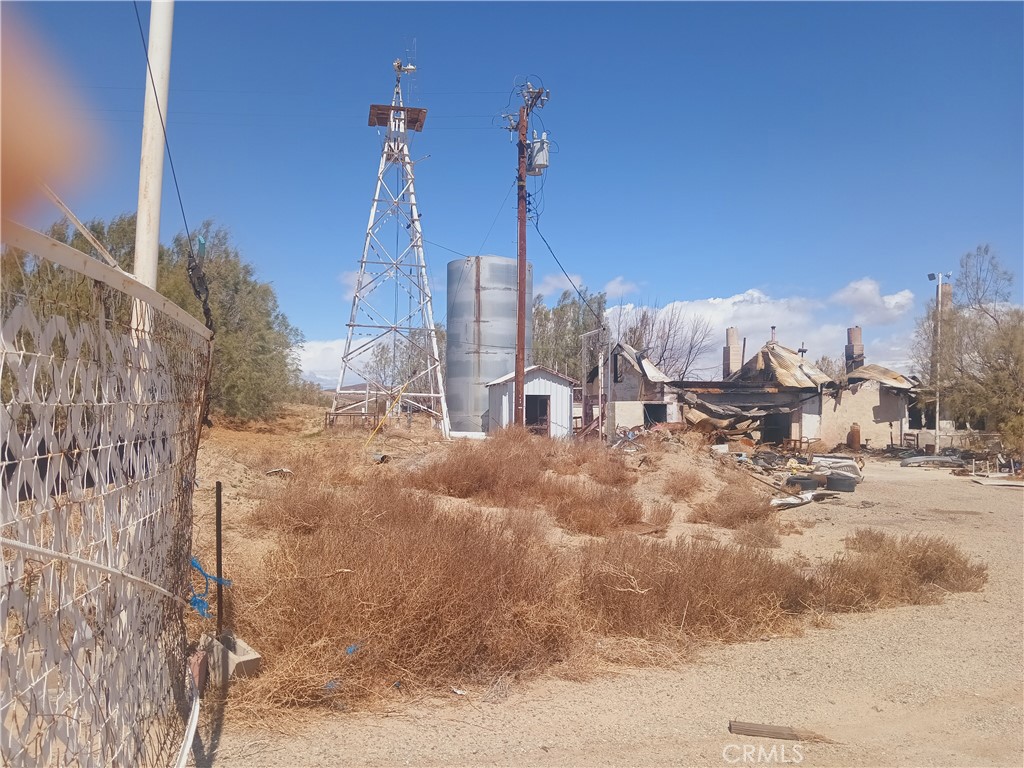 32292 Neuralia Road Mojave, CA 93501 - Photo 2 of 10