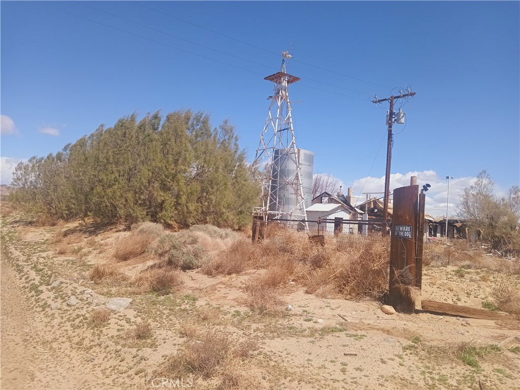 32292 Neuralia Road Mojave, CA 93501 - Photo 3 of 10