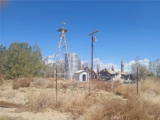 $215,000 | 32292 Neuralia Road, Mojave, CA 93501