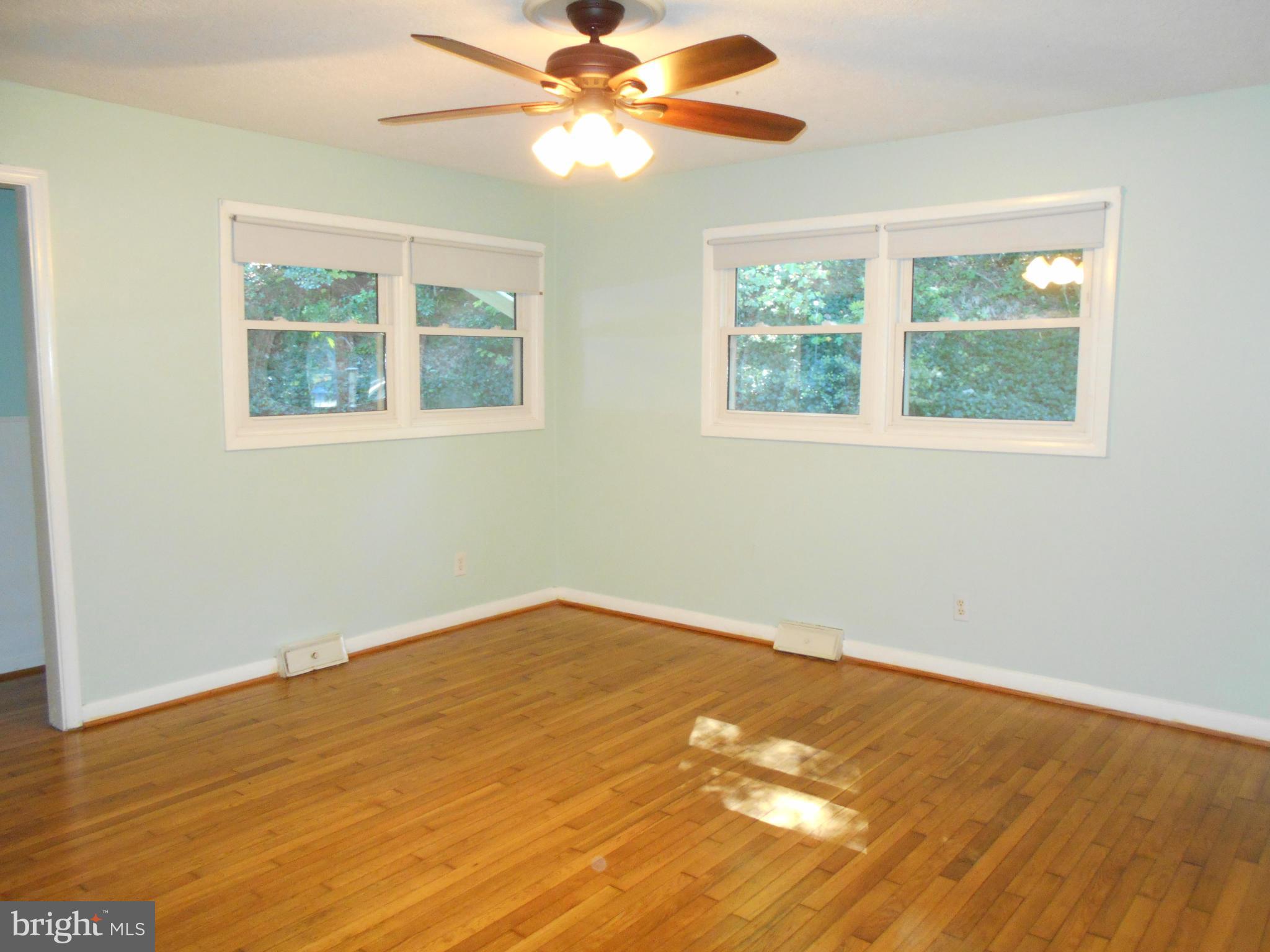 18331 Sharon Road Triangle, VA 22172 - Photo 17 of 30 Huge Master