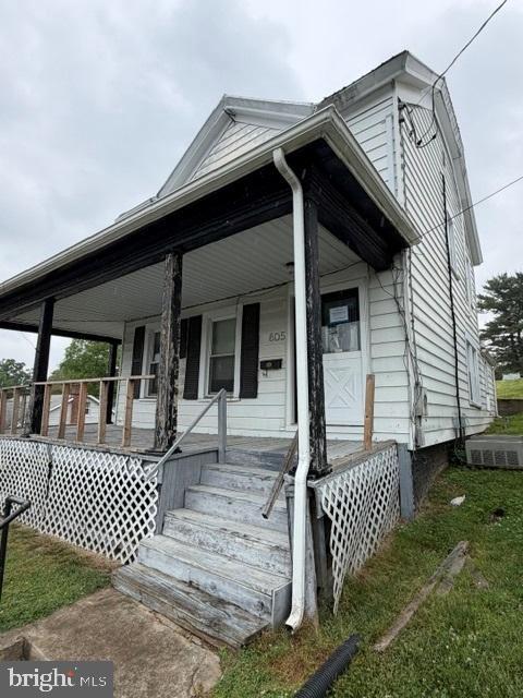 805 East B Street Brunswick, MD 21716 - Photo 3 of 26