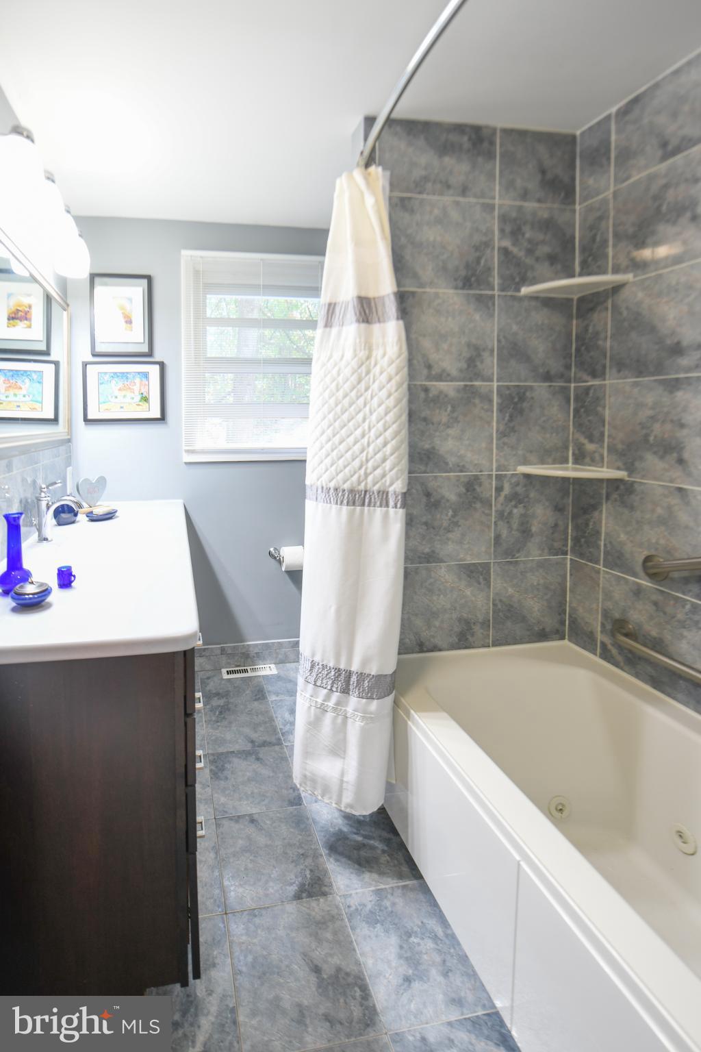 111 Sharrowvale Road Cherry Hill, NJ 08034 - Photo 22 of 27 Hall Bath