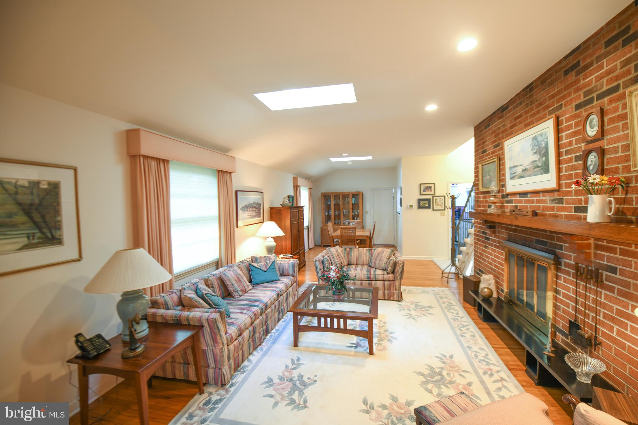 111 Sharrowvale Road Cherry Hill, NJ 08034 - Photo 9 of 27 Living Room