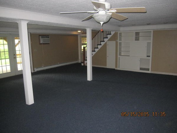 327 Thompson Road Webster, MA 01570 - Photo 10 of 13