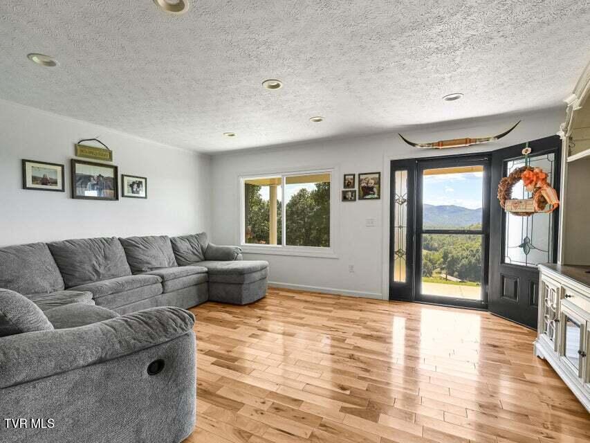5200 Greene Mountain Road Greeneville, TN 37743 - Photo 13 of 47 5200 - 4