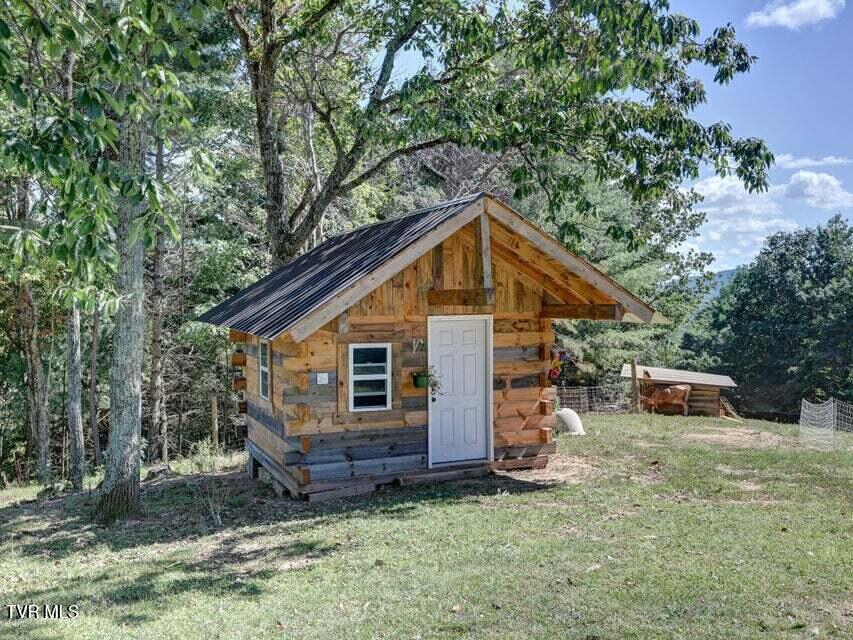 5200 Greene Mountain Road Greeneville, TN 37743 - Photo 24 of 47 5200 - 21