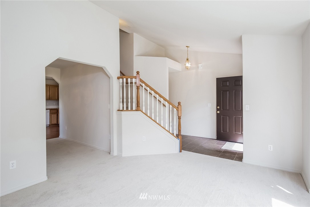 14546 Southeast 188 Way Renton, WA 98058 - Photo 4 of 25 Gallery Image 4