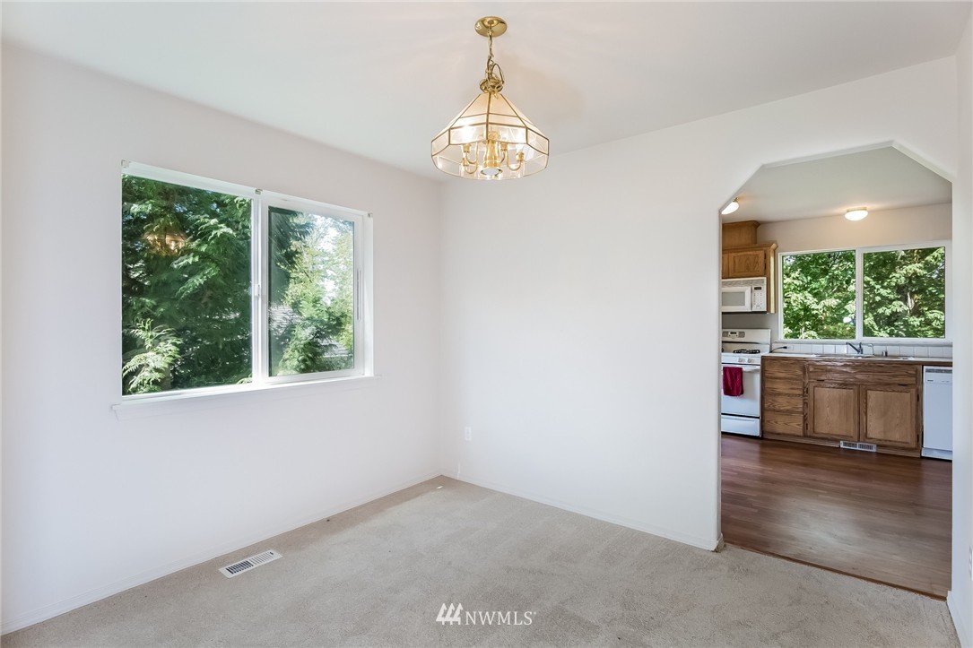14546 Southeast 188 Way Renton, WA 98058 - Photo 5 of 25 Gallery Image 5