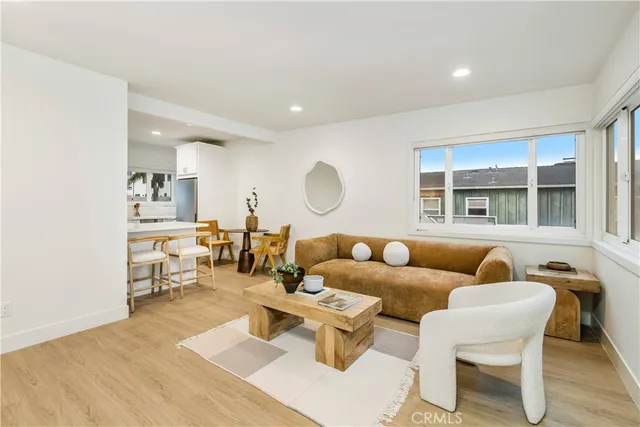$3,800 | 150 10th Street, Hermosa Beach, CA 90254