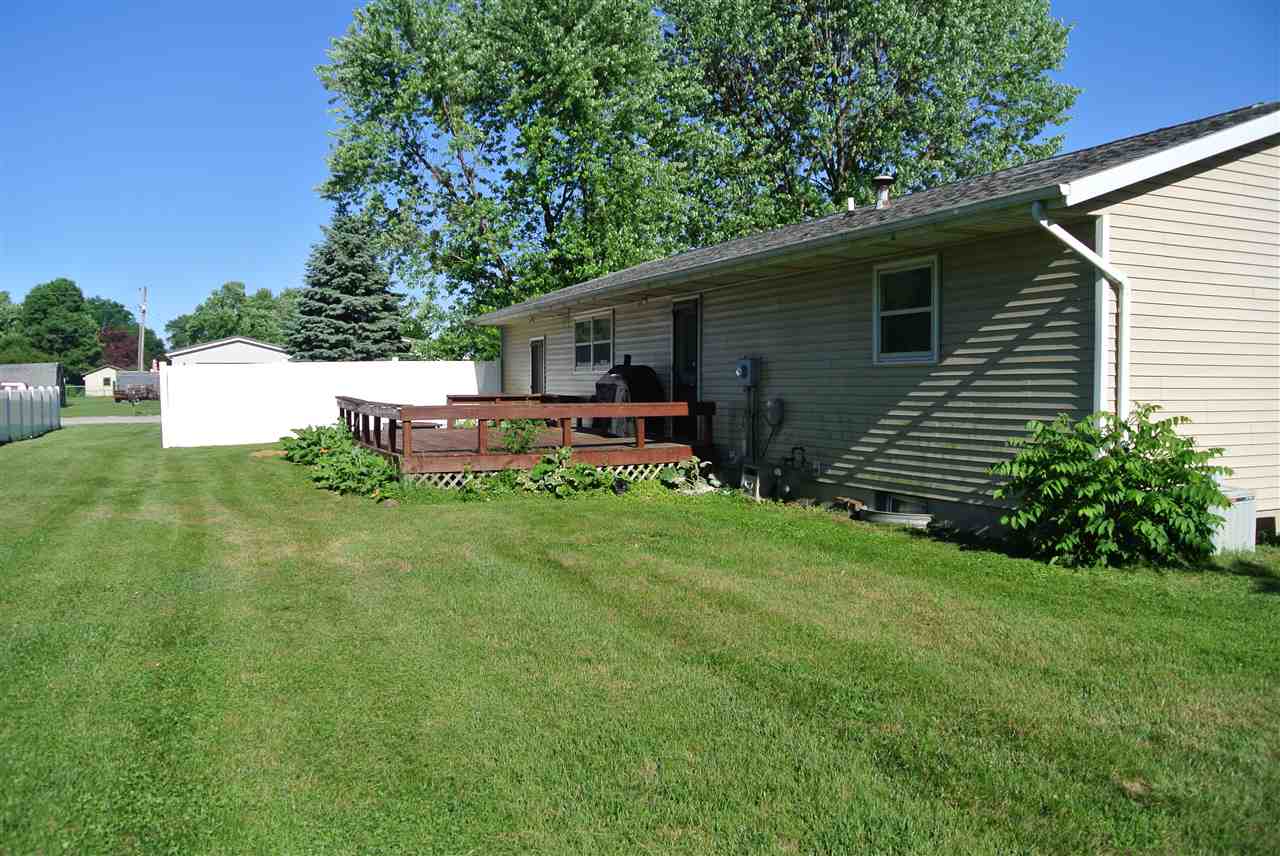 906 Fortna Drives Rochester, IN 46975 - Photo 3 of 16