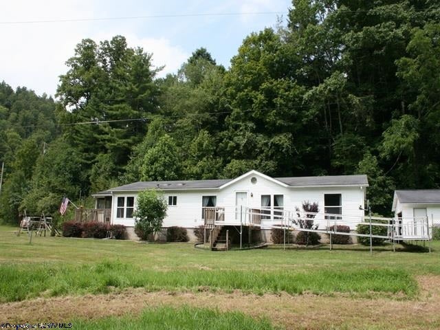64 Chaz Run Road Wallace, WV 26448 - Photo 7 of 20 Gallery Image 7