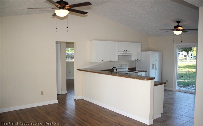 67 Williams Road Lake Placid, FL 33852 - Photo 3 of 12 Gallery Image 3