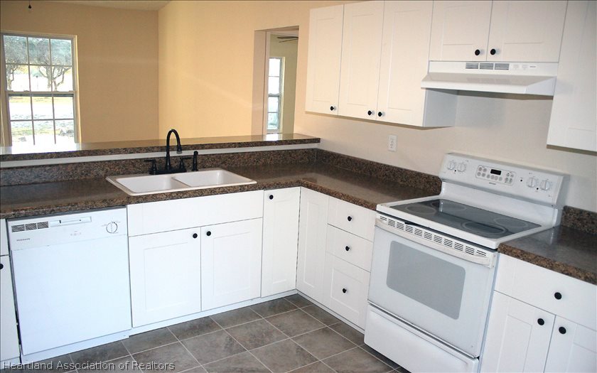 67 Williams Road Lake Placid, FL 33852 - Photo 5 of 12 Gallery Image 5