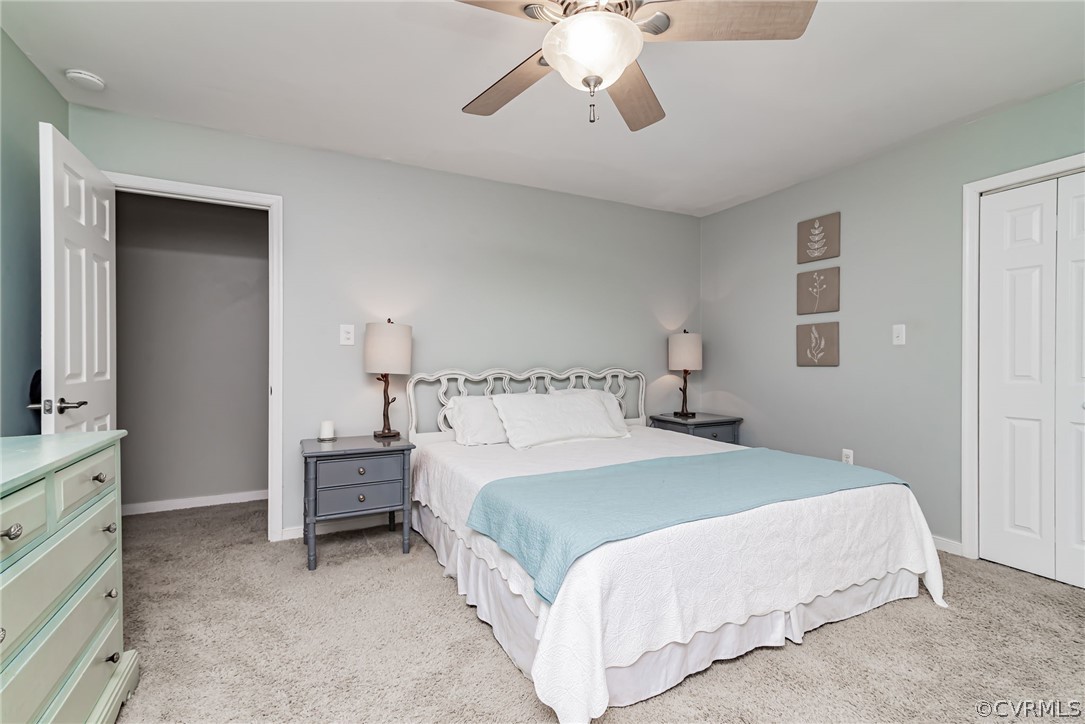 5510 Chatmoss Road Midlothian, VA 23112 - Photo 25 of 40 Master bedroom with walk in closet (right) ~8x5