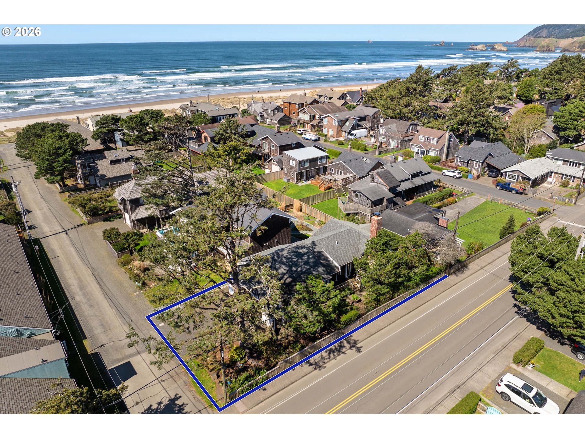 108 West Madison Street Cannon Beach, OR 97110 - Photo 39 of 45 a view of sky from balcony