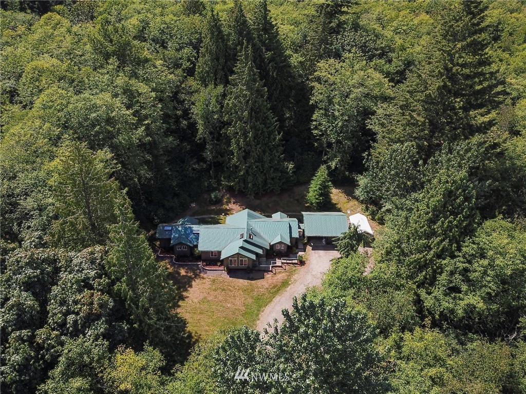 1036 Lake Samish Road Bellingham, WA 98229 - Photo 1 of 25 Gallery Image 1