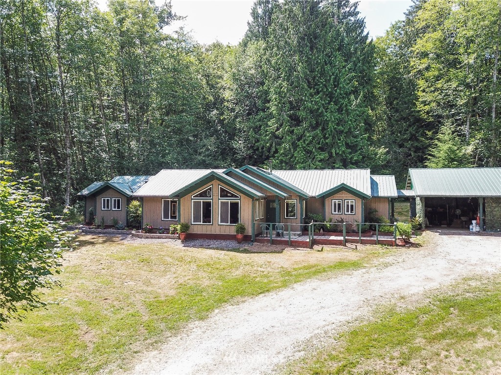 1036 Lake Samish Road Bellingham, WA 98229 - Photo 2 of 25 Gallery Image 2