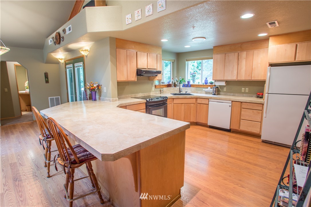 1036 Lake Samish Road Bellingham, WA 98229 - Photo 14 of 25 Gallery Image 14