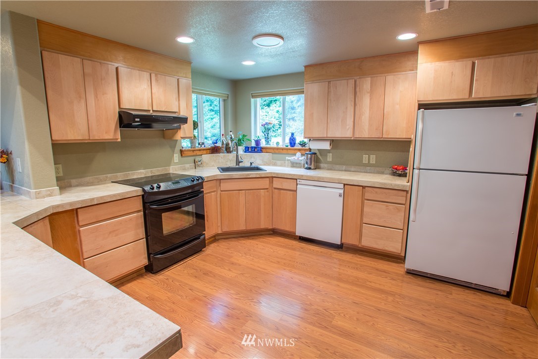 1036 Lake Samish Road Bellingham, WA 98229 - Photo 15 of 25 Gallery Image 15